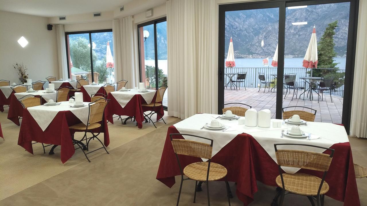 Hotel Oasi Beach マルチェージネ エクステリア 写真