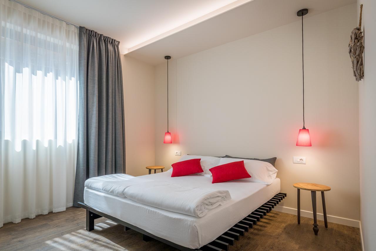 Hotel Oasi Beach マルチェージネ エクステリア 写真